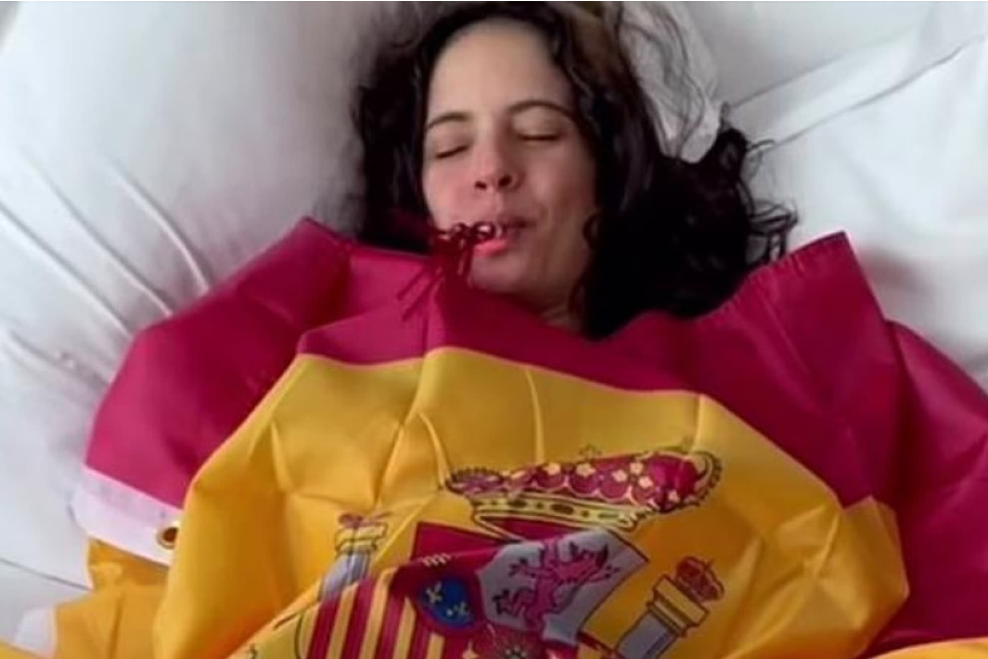 Rosalía pidió perdón tras repostear video burlándose de Argentina
