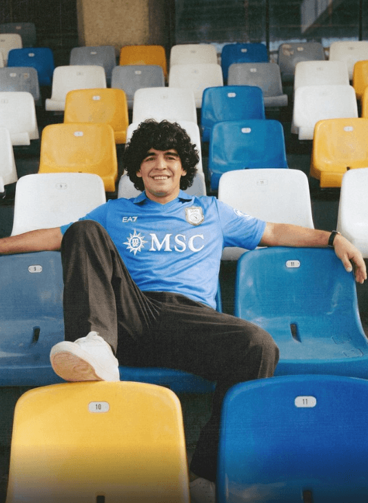 Napoli presenta camiseta alternativa en homenaje a Argentina y Maradona